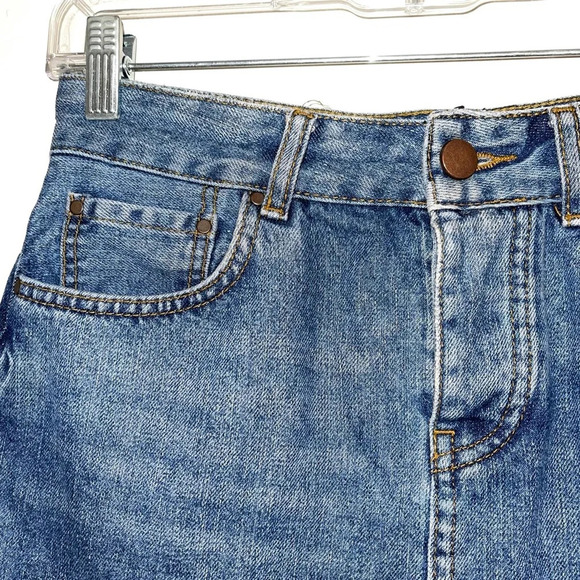 ASOS 100% Cotton Medium Wash Frayed Hem Mini Denim Skirt 2 Women’s - Picture 2 of 11